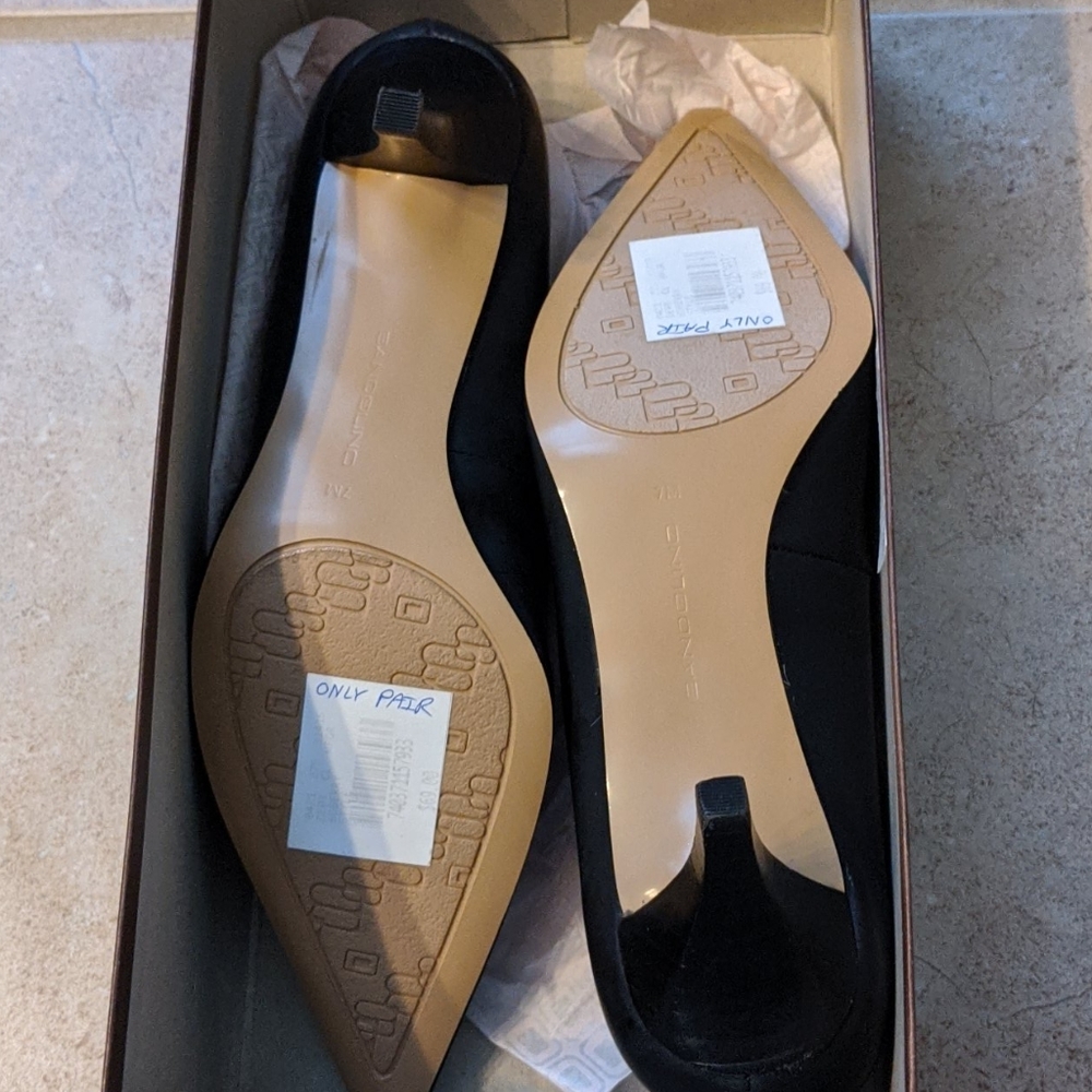 Heels - Picture 3 of 3